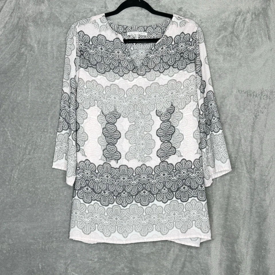 Violet & Claire 1X Shirt Top Gray Pink Paisley 3/4 Sleeve V Neck Casual Womens - Image 1 of 4