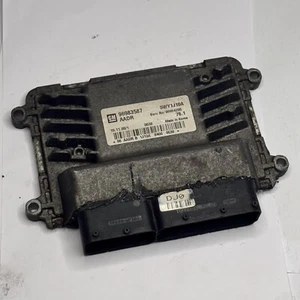 Chevrolet Cruze Engine Control Unit ECU - 96983587 / 5WY1J10A - Picture 1 of 4