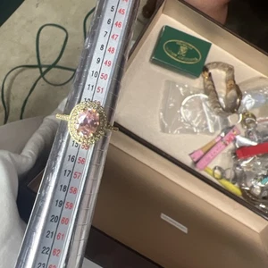 Vintage 18k Gold Ladies Ring Size 6.5 With Pink Stone Weighs 3 Grams  - Picture 1 of 6