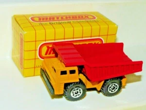 MATCHBOX  YELLOW BOX #9 EARTH MOVER - Picture 1 of 3