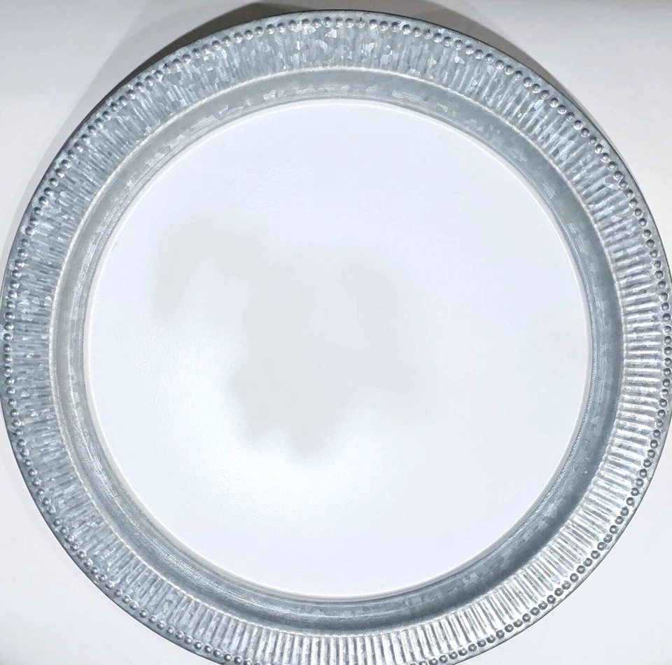 Global Trek 发现来自世界各地的物品 白色印花 镀锌托盘 17 — 第 1/1 张图片