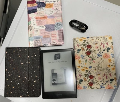 Amazon Kindle Paperwhite 11th Gen 8gb 6.8" Black + 3 case bundle - Image 1 of 4