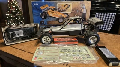 Coche de radiocontrol vintage KYOSHO/COX Scorpion. Escala 1/10 con caja y accesorios. Años 80 Foto 1 de 4