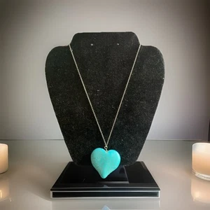 NWOT: Unbranded Turquoises Heart Necklace - Picture 1 of 4
