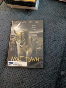 Wolf Town (DVD, 2012) Alicia Ziegler, Levi Fiehler, Josh Kelly, Max Adler - Bild 1 von 5