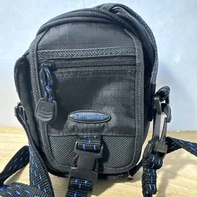 Samsonite Small Padded Crossbody Camera Bag with Adjustable Strap Preowned. - Image 1 of 3