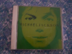 CD/ MICHAEL JACKSON : INVINCIBLE 2001 ( GREEN COVER - Picture 1 of 1