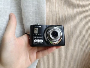 🔥Cámara compacta digital Nikon Coolpix L22 negra 12,0 MP🔥Juego COMPLETO funcionando🔥 - Imagen 1 de 7