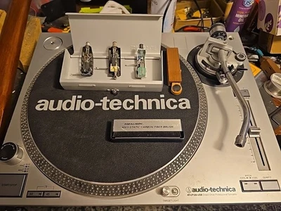Audio-Technica AT-LP120-USB Direct Drive Pro Turntable USB  - Image 1 of 4