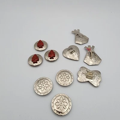Vtg Native Southwestern Style Button Covers Arrowhead Silver Tones Lot of 10 - Image 1 of 4