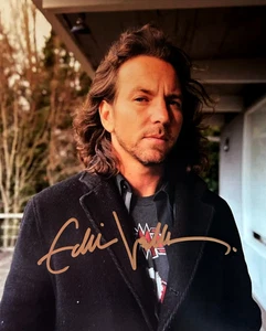 EDDIE VEDDER Autograph 8x10 INCH Signed Photo GENUINE - Picture 1 of 2