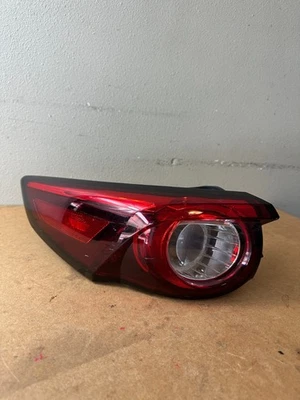 Luz trasera izquierda Mazda CX-9 CX9 2016 A 2023 OEM Foto 1 de 4