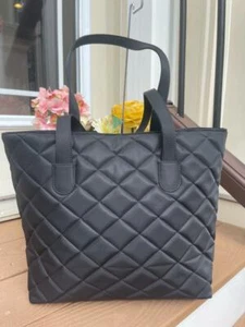 Limited Edition New My Flat In London quilted tote +pouch 2pc set (PU220 - Picture 1 of 10