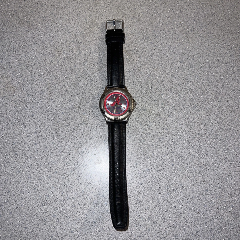 Atlanta Braves Men's Watch With Genuine Leather Band MLB 1998 Non-working - Image 1 of 4