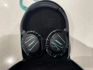 Bose Soundtrue On Over Ear Wired Black / Aqua Marine Headphones Sound True - Picture 1 of 7