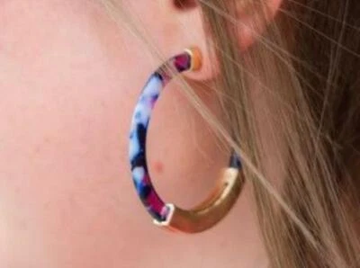 Aros acrílicos coloridos (otros colores disponibles) Foto 1 de 4