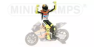 Minichamps 312020046 FIGURINE VALENTINO ROSSI WORLD CHAMPION MOTOGP 2002 1:12 - Bild 1 von 1