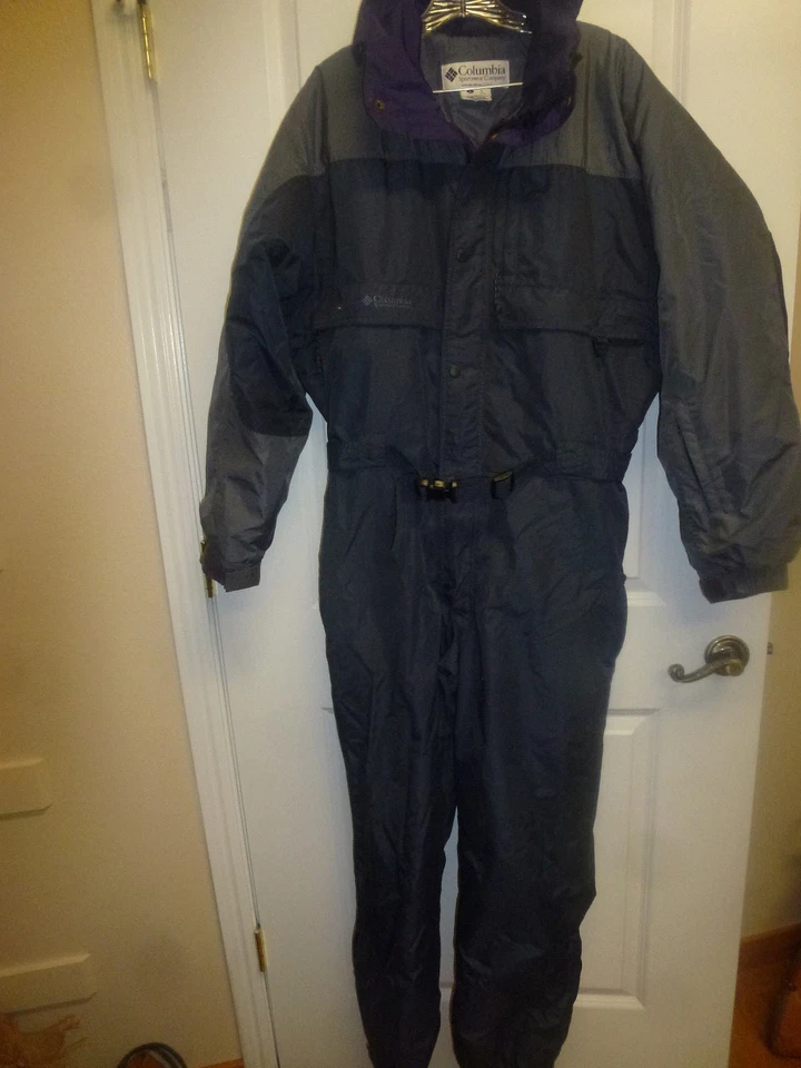Traje de nieve Columbia para hombre con capucha talla grande gris con ribete morado muy acolchado. Foto 1 de 4