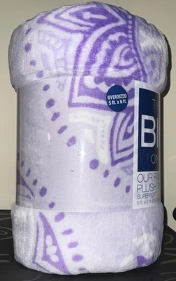 Purple Paisley Soft Plush Throw Blanket 5' x 6 ft -The Big One -New - Image 1 of 3