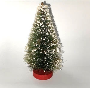 "Árbol cepillo botella flocado vintage de 5"" con base de madera roja ~ Navidad" - Imagen 1 de 6