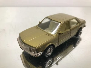 MADE IN HONG KONG BMW E23 M 728i -GOLD METALLIC L11.0cm - GOOD CONDITION - 338 - Picture 1 of 5
