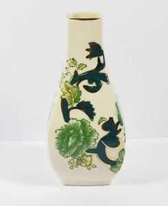 Very Pretty Masons Green Chartreuse 4¾" Inch Bud Vase - Picture 1 of 4
