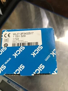 SICK PHOTO ELECTRIC SENSOR WL27-3P3402S17 - Picture 1 of 2