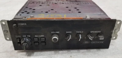 Lincoln Mark VII 1988 1989 radio de coche urbano AM FM E7AF-18B827-AA E7AF18B827AA Foto 1 de 4