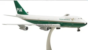 1:200 para Hogan para Pakistan International Air para Boeing 747-200 AP-AYW KIT - Imagen 1 de 6