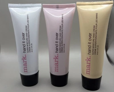 LOTE DE 3 NOVAS Loções Avon Mark HAND IT OVER 1,5 OZ CREME DE BAUNILHA AMEIXA JASMIM - Imagem 1 de 2