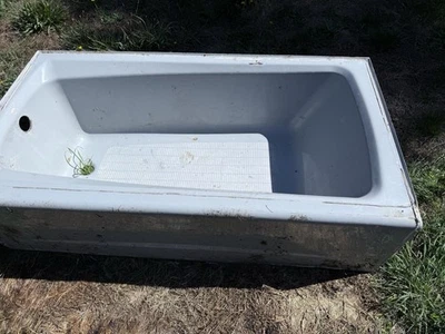  Kohler K-721-96 - Memoirs 60" x 33.75" Cast Iron Lefthand Bathtub - grey - Image 1 of 2