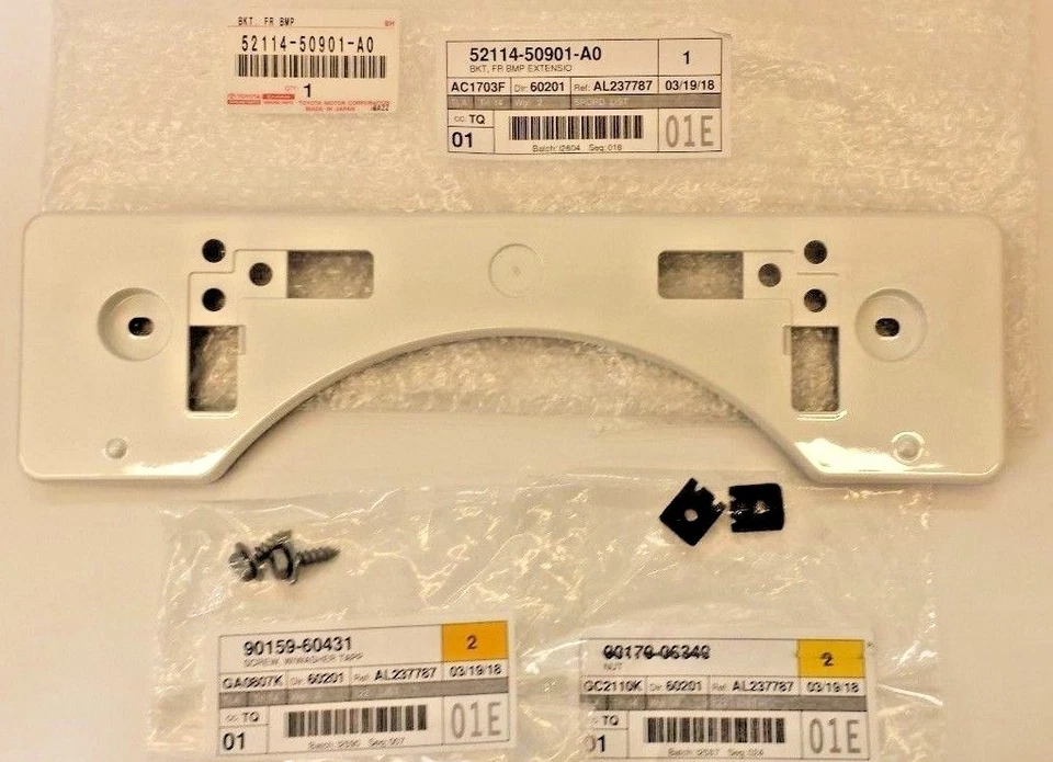 SOPORTE DE MATRÍCULA FRONTAL LEXUS OEM 2010-2012 LS460 (077) STARFIRE PEARL Foto 1 de 1