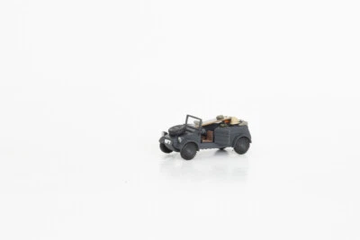 1:87   VW Kubelwagen Sanitats Ausfuhrung WW2 EUR/AFR Wespe ready built 87185 - Image 1 of 4