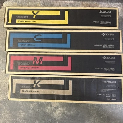 Nuevo juego de cuatro cartuchos de tóner originales Kyocera TK-8507 sellados M,C,K,Y Foto 1 de 2