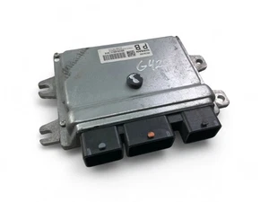 G420 NISSAN Engine Control Unit ECU MEC93-830 - Picture 1 of 4
