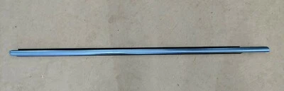 Cinturón de puerta delantera genuino resistente al clima exterior derecho 68245330AC Foto 1 de 4