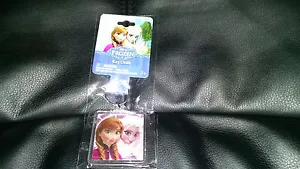 Disney Frozen Elsa & Anna Metallic Key Chain - Picture 1 of 1