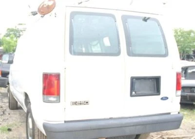 Grelha com inserções pintadas compatível com 03-07 Ford E150 Van 82604 - Imagem 1 de 4