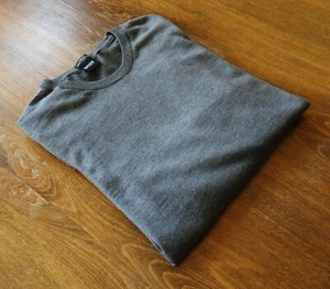 Suéteres grises de lana ajustados de cuello redondo para hombre Hugo Boss talla M - Imagen 1 de 12