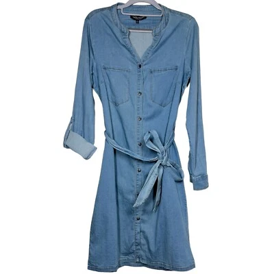 Camisa de vestir de mezclilla Wendy Williams con botones y cinturón talla S azul manga enrollable Foto 1 de 4