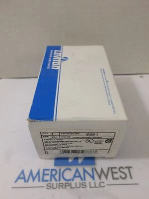 New Surplus Leviton 688-1 2 Pole 3 Wire Clockhanger Receptacle  - Image 1 of 4