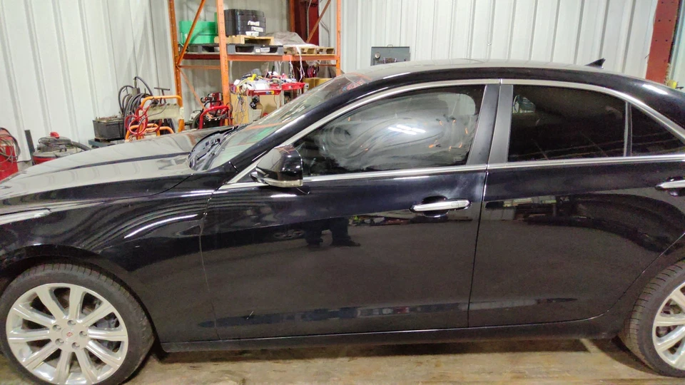 Cadillac ATS LH 2013-2018 puerta delantera del conductor negro Raven-GBA *arañado* Foto 1 de 4