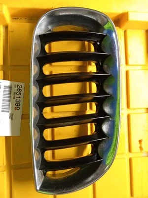 REJILLA BMW X3 2004 04 2005 05 2006 06 derecha 51B 3402910 1082838 Foto 1 de 3