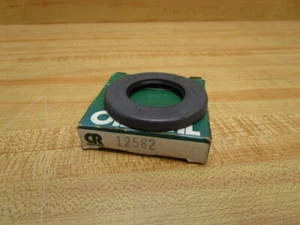 Chicago Rawhide CR 12582 SKF Oil Seal 12582 - Picture 1 of 4