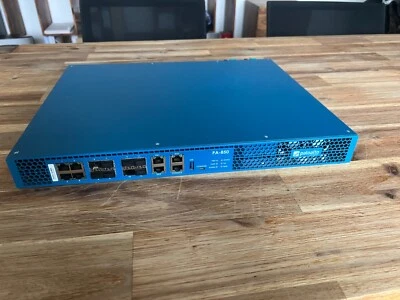PA-850 Palo Alto Networks PA-850 Firewall, Security appliance, GigE - Image 1 of 4