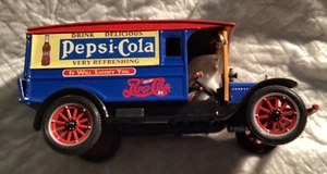 1940 white delivery van 1:32 scale - Picture 1 of 8