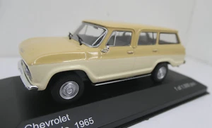 Whitebox 1:43 - Chevrolet Veraneio - beige oscuro/beige claro - WB094 - (63) - Imagen 1 de 9