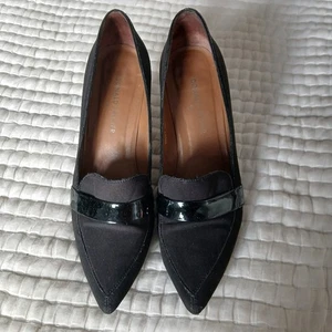 Tacones Donald J Pliner TACEY, Talla 7N, Gamuza Negra Usados en Excelente Condición Hechos en España - Imagen 1 de 12