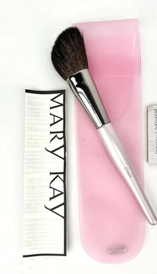 Cepillo de Maquillaje Mary Kay CHEEK Angulado Mango Rosa Claro Plateado Nuevo en Paquete Nuevo de Lote Antiguo Foto 1 de 2