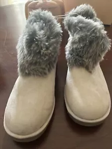 Mossimo Supply Co. Women's Melby Ivory Faux Fur Shearling Suede Booties 10US New - Picture 1 of 9